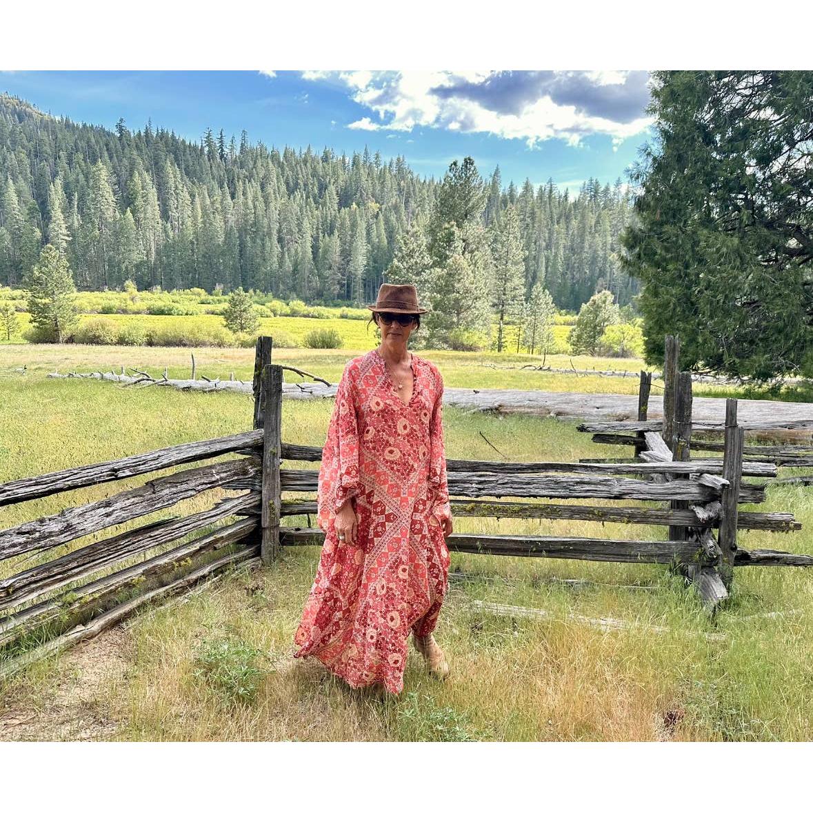 Audrey Printed Maxi Dress Butterfly Sleeves Red - Image 3