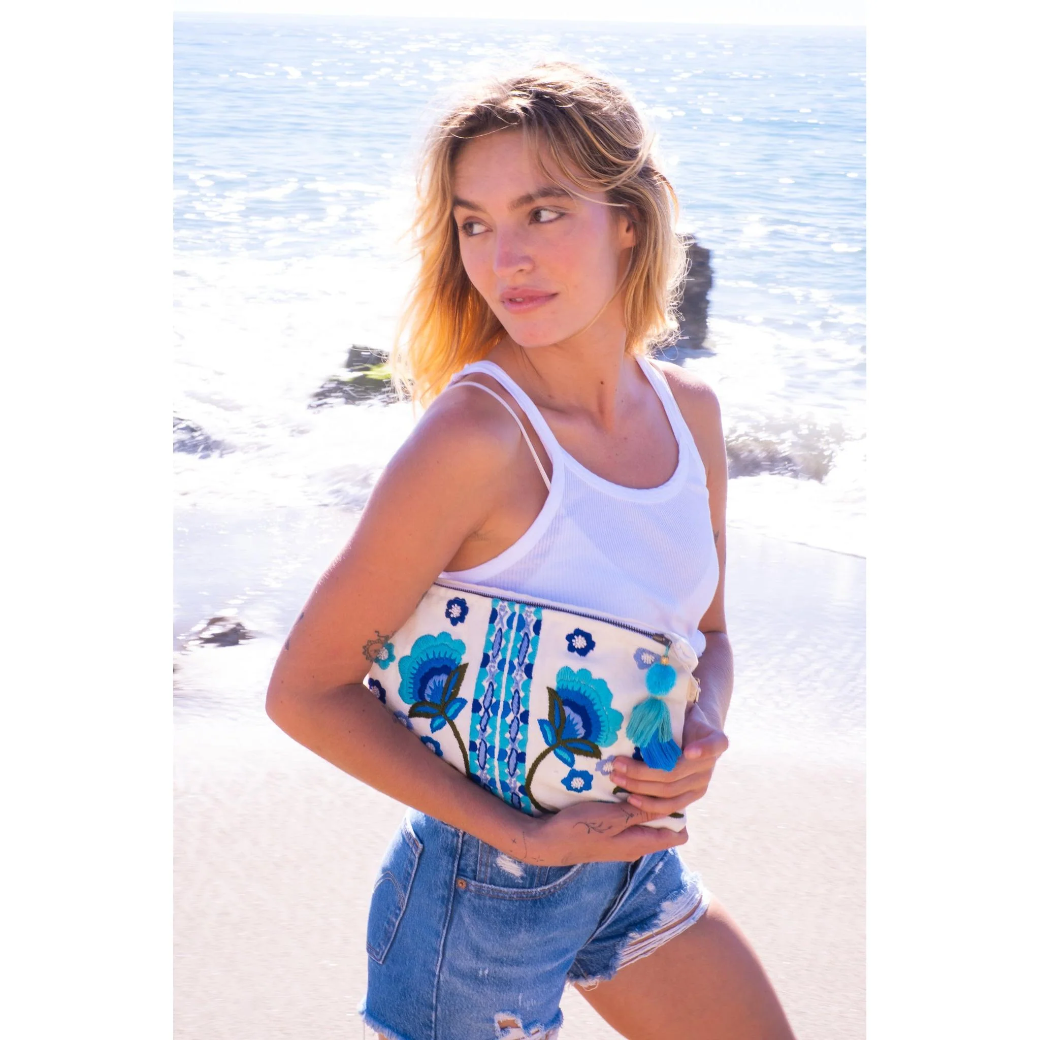 Turquoise Floral Embroidered Pouch - Image 5