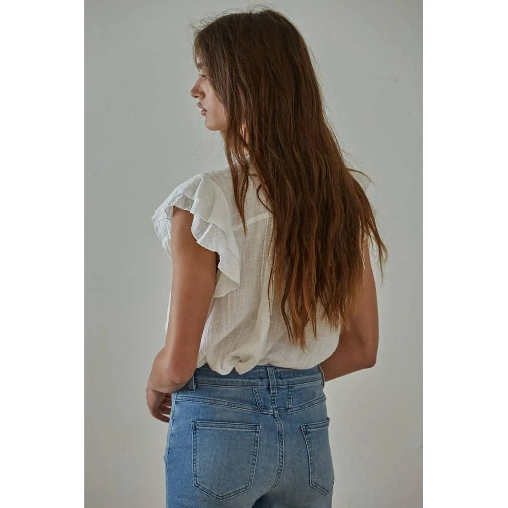 Woven Cotton Linen Button V-Neck Short Sleeve Top: Off White - Image 4